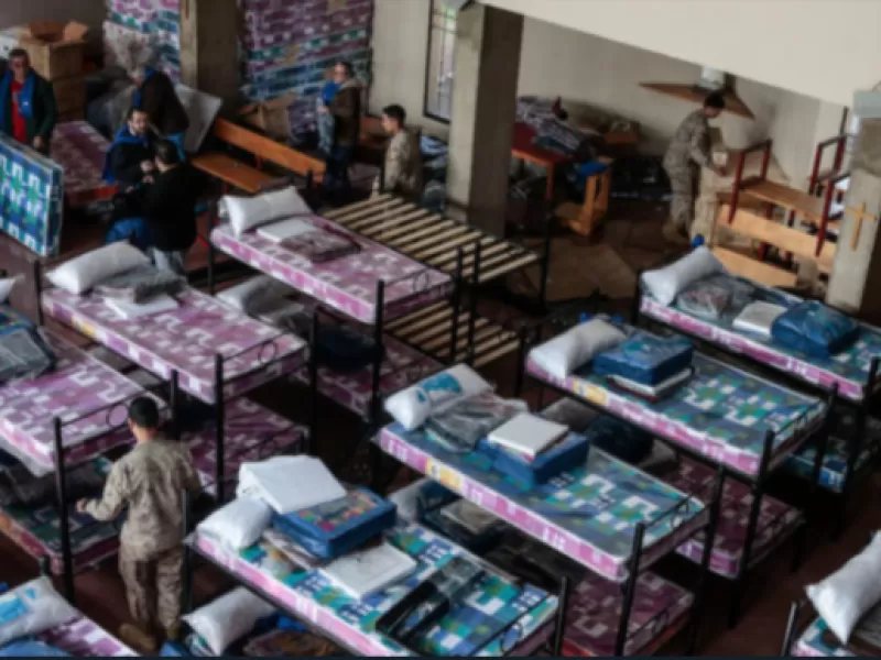 Derrocamiento del gobierno: Vallejo afirma que los colegios utilizados como albergues deben ser desalojados