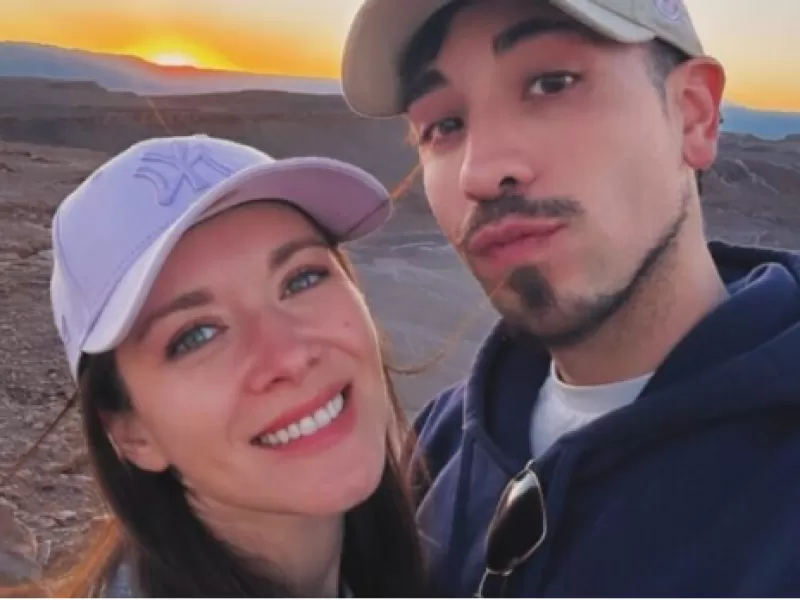 Diego Urrutia anuncia ruptura sentimental con Carla Jara en redes sociales y a través de un chiste.