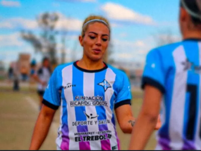 El fútbol argentino está de luto por el jugador asesinado a golpes: su pareja la mató y se suicidó