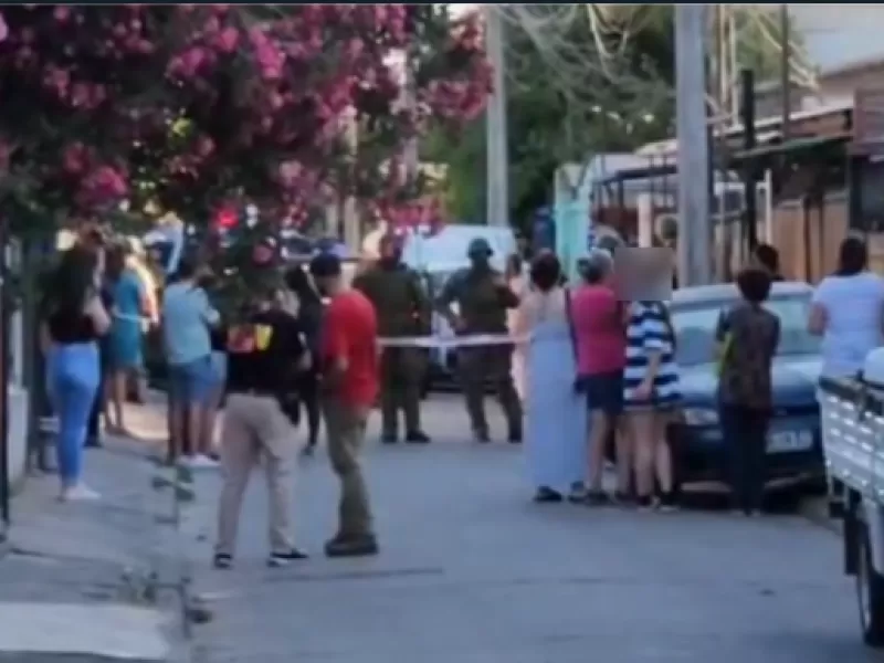 Fallecen dos menores en un ataque a tiros a una vivienda en La Cisterna: dos adolescentes heridos