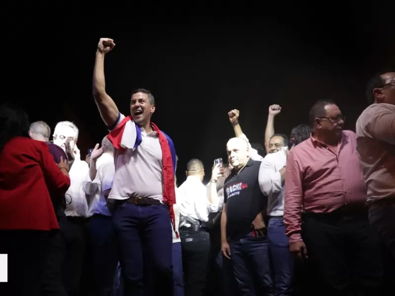 Paraguay: Se proclama ganador de la Presidencia a Santiago Peña y el oficialismo gana el Senado