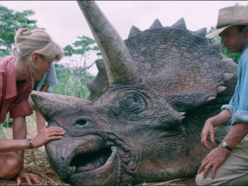 Spielberg tenía razón: la ciencia confirma las características del triceratops de Parque Jurásico