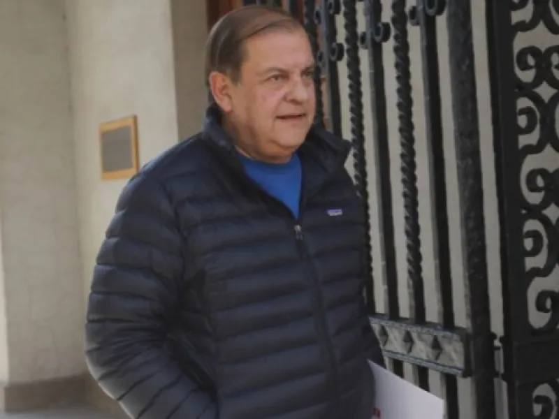 Vidal deja TVN tras ataque de Kast: "Injusto".